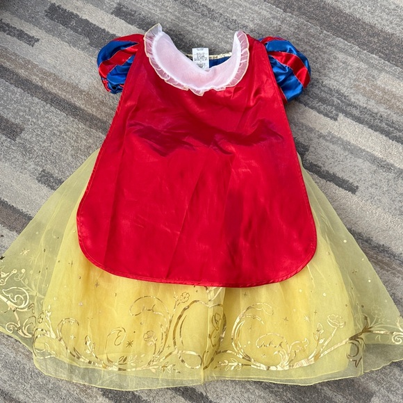 Disney Snow White Costume EUC - Picture 2 of 3